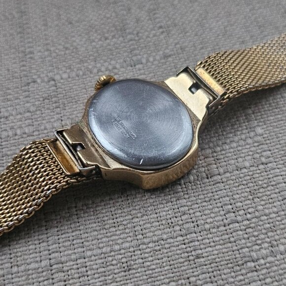 Vintage Timex Ladies Wristwatch Gold Tone Mesh Metal Strap Hand Winding Watch main image 5